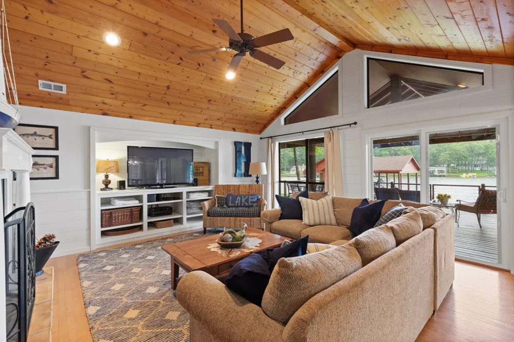 307 King Laurence Court Scroggins, TX 75480
