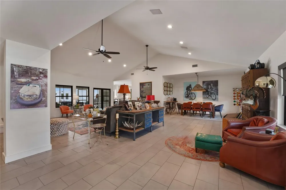1124 Bowie Street Columbus, TX 78934