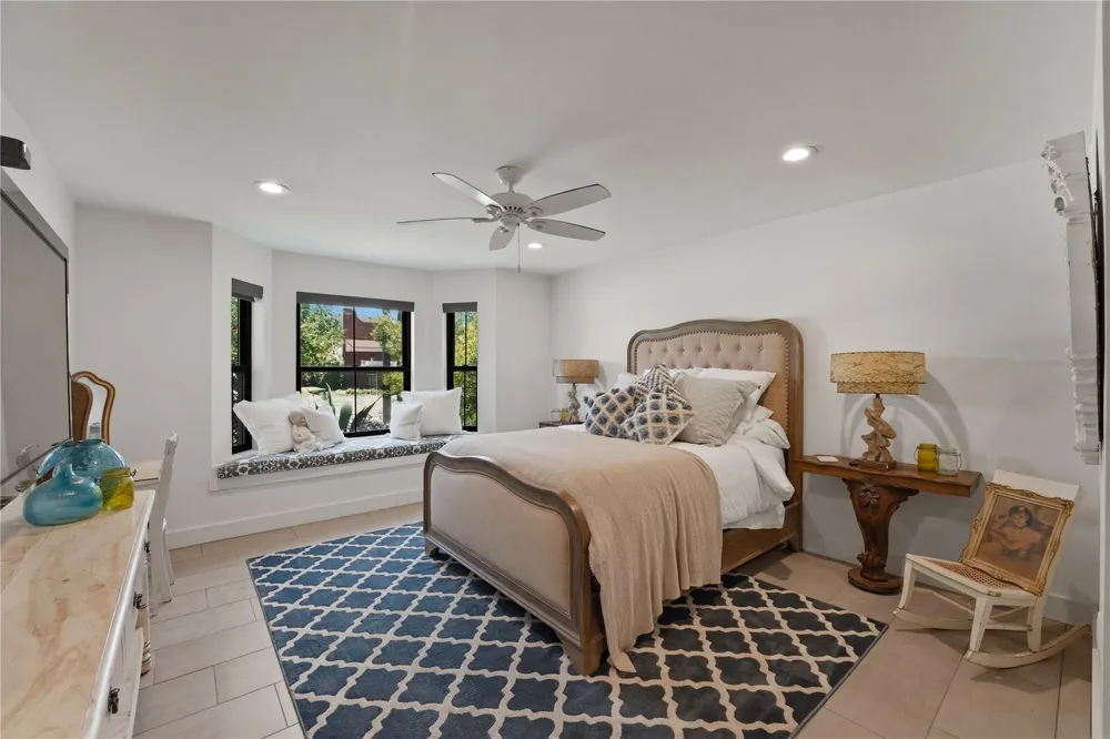 1124 Bowie Street Columbus, TX 78934