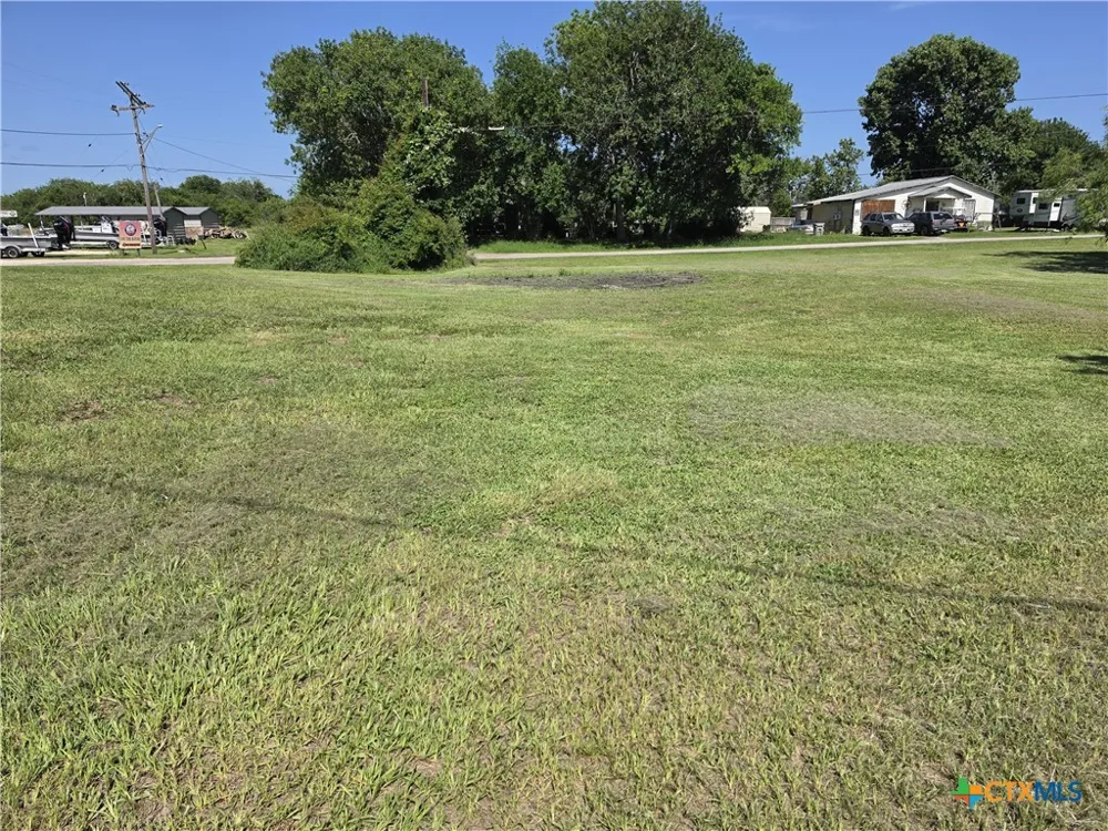 101 W AUSTIN AVENUE Seadrift, TX 77983