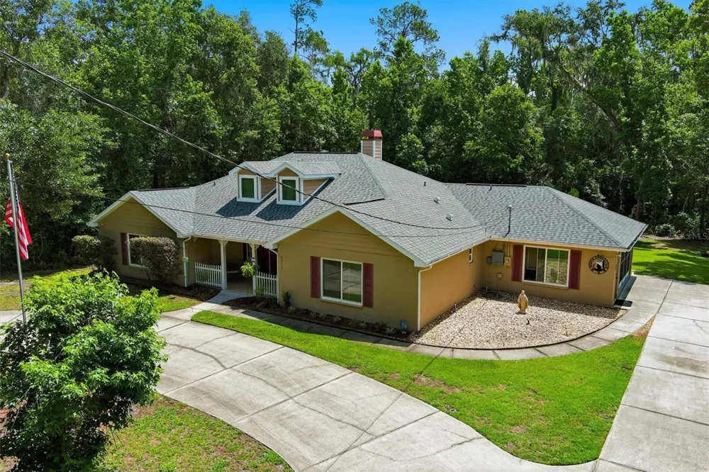 6012 VALLEY SPRING DRIVE Brooksville, FL 34601