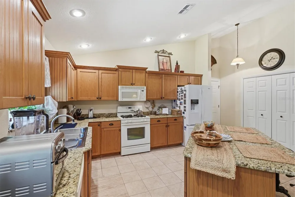 6012 VALLEY SPRING DRIVE Brooksville, FL 34601