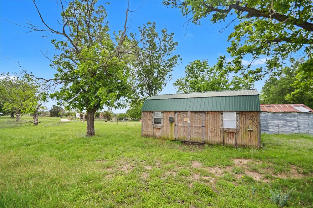 1312 Fm 581 Highway E Lometa, TX 76853