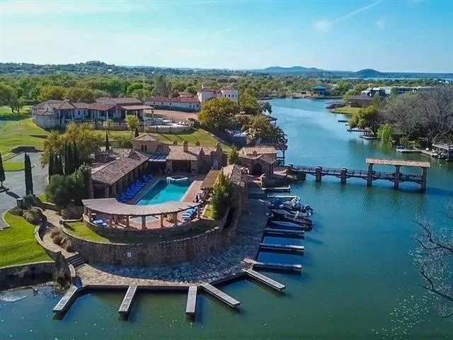 1221 Apache Tears Horseshoe Bay, TX 78657