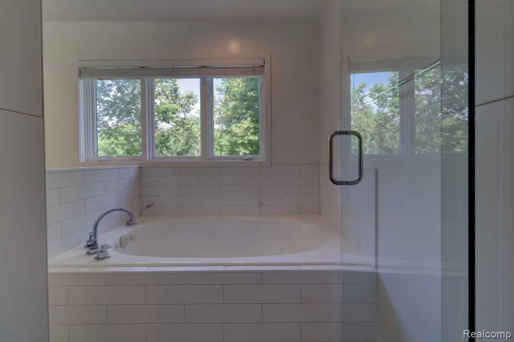 2973 Thorncrest Drive SE Cascade Charter Township, MI 49546