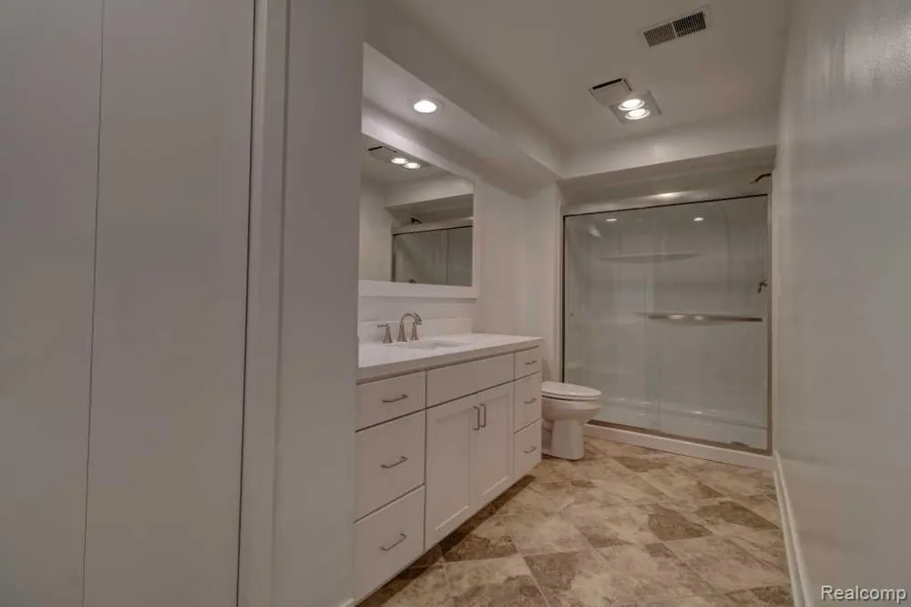 2973 Thorncrest Drive SE Cascade Charter Township, MI 49546
