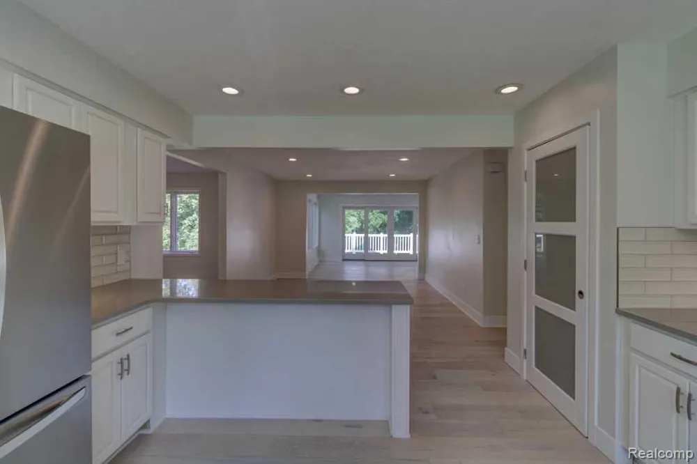 2973 Thorncrest Drive SE Cascade Charter Township, MI 49546