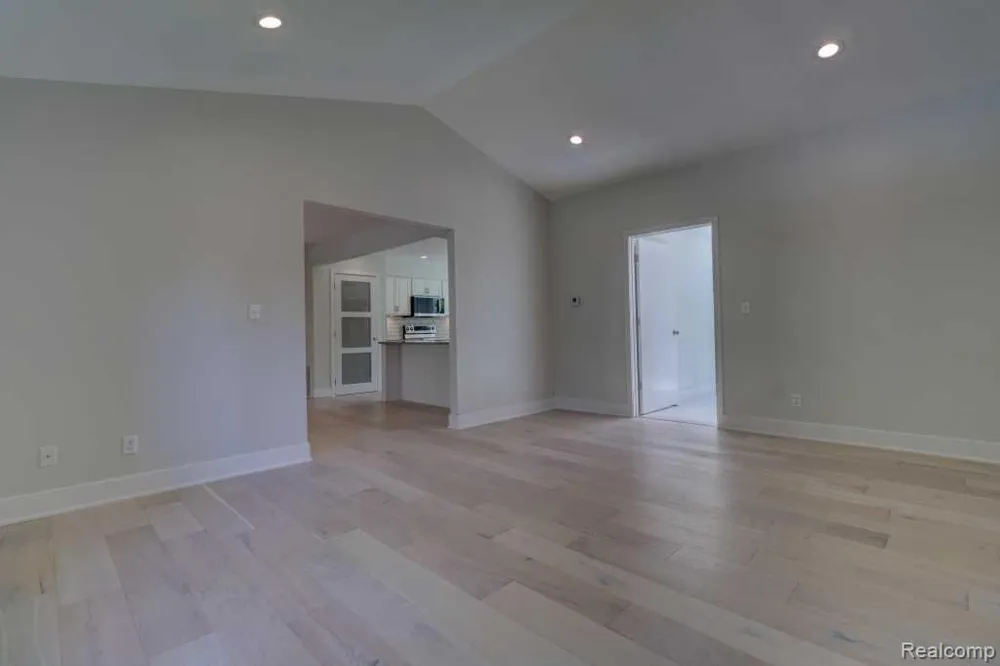 2973 Thorncrest Drive SE Cascade Charter Township, MI 49546