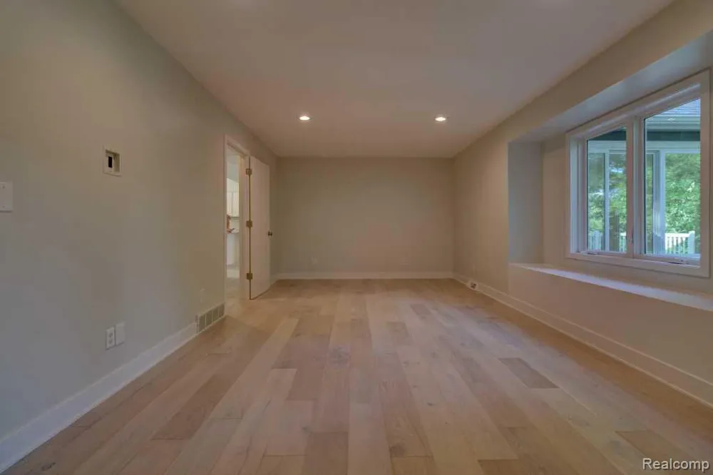 2973 Thorncrest Drive SE Cascade Charter Township, MI 49546