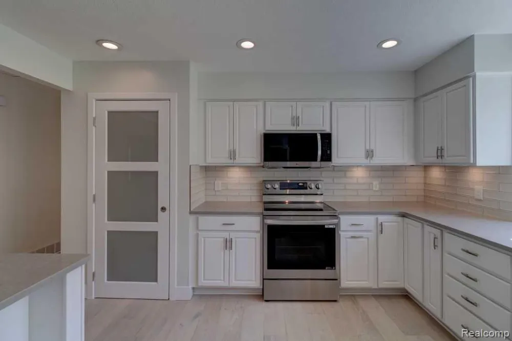 2973 Thorncrest Drive SE Cascade Charter Township, MI 49546