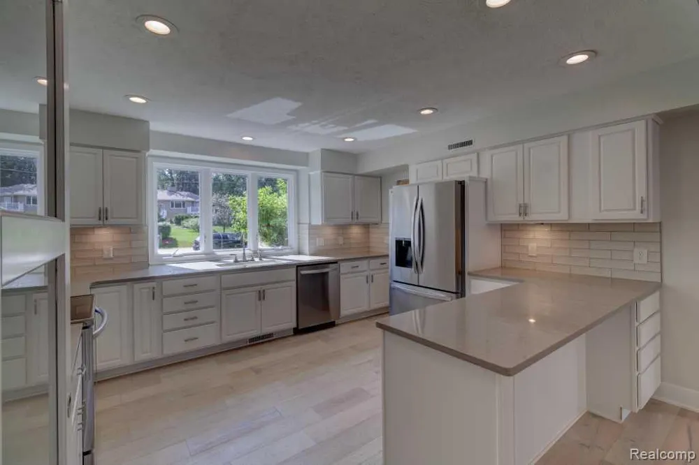2973 Thorncrest Drive SE Cascade Charter Township, MI 49546