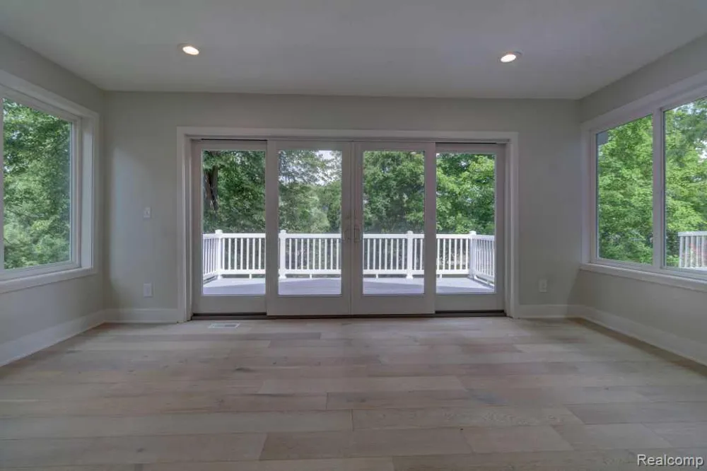2973 Thorncrest Drive SE Cascade Charter Township, MI 49546