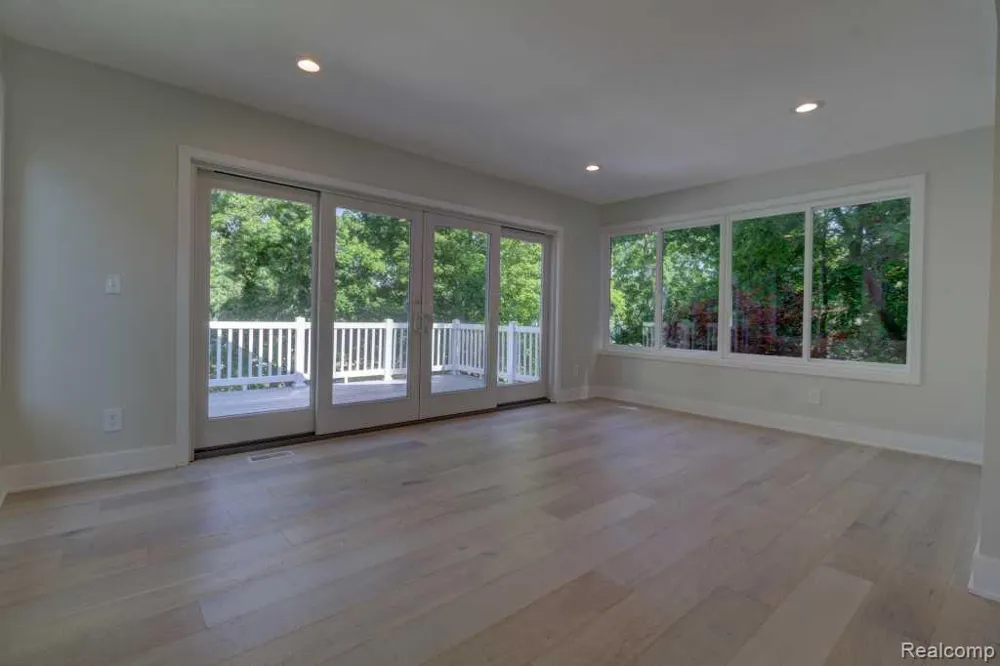 2973 Thorncrest Drive SE Cascade Charter Township, MI 49546
