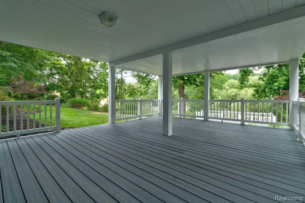 2973 Thorncrest Drive SE Cascade Charter Township, MI 49546