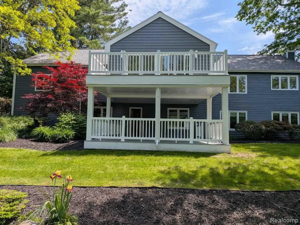 2973 Thorncrest Drive SE Cascade Charter Township, MI 49546
