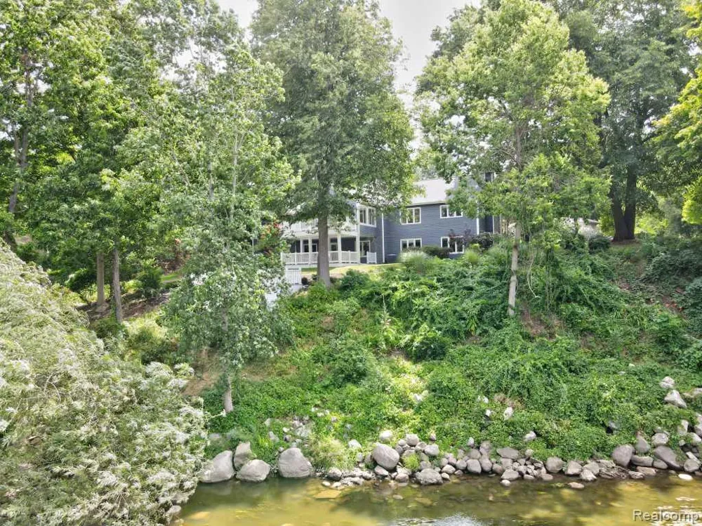 2973 Thorncrest Drive SE Cascade Charter Township, MI 49546