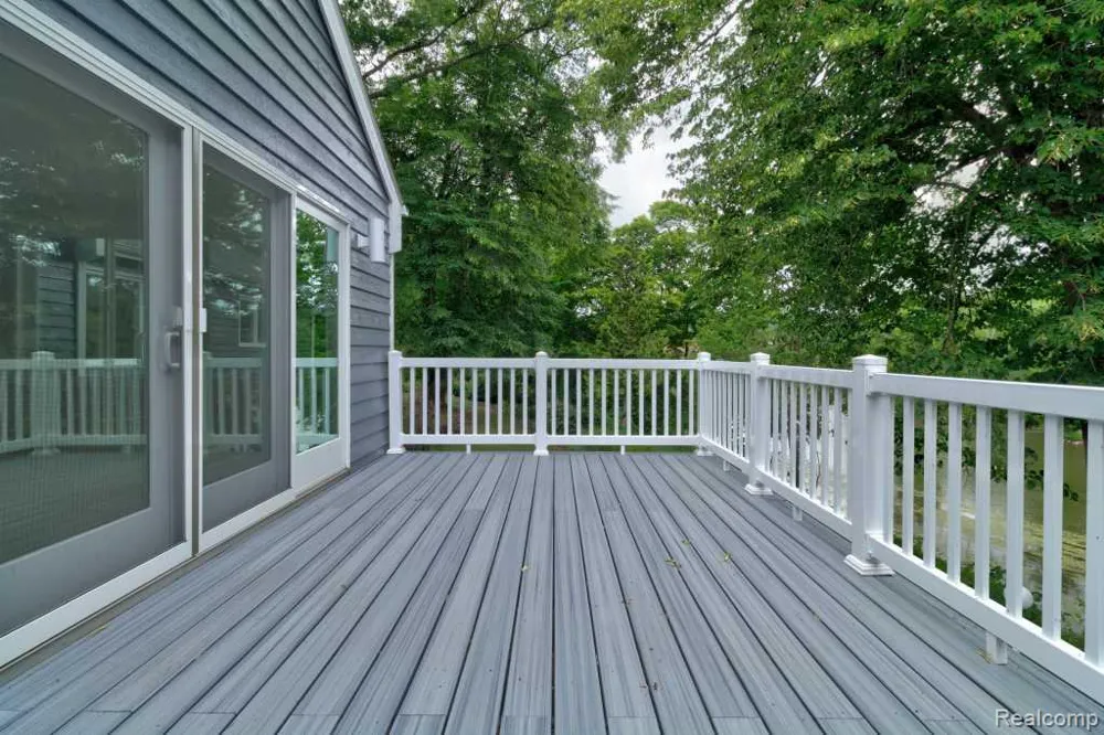 2973 Thorncrest Drive SE Cascade Charter Township, MI 49546