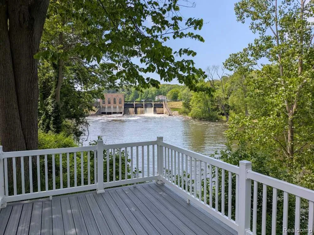2973 Thorncrest Drive SE Cascade Charter Township, MI 49546