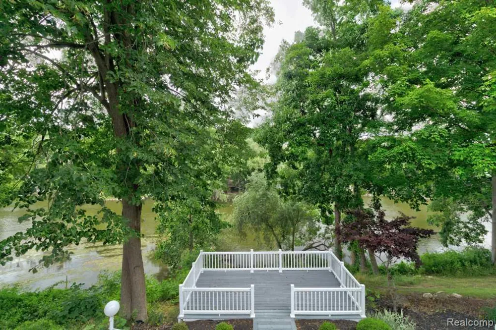2973 Thorncrest Drive SE Cascade Charter Township, MI 49546