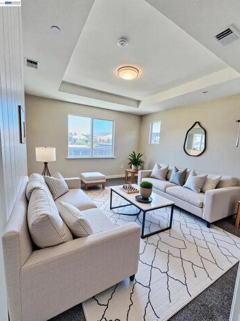 36 Greystone Pl