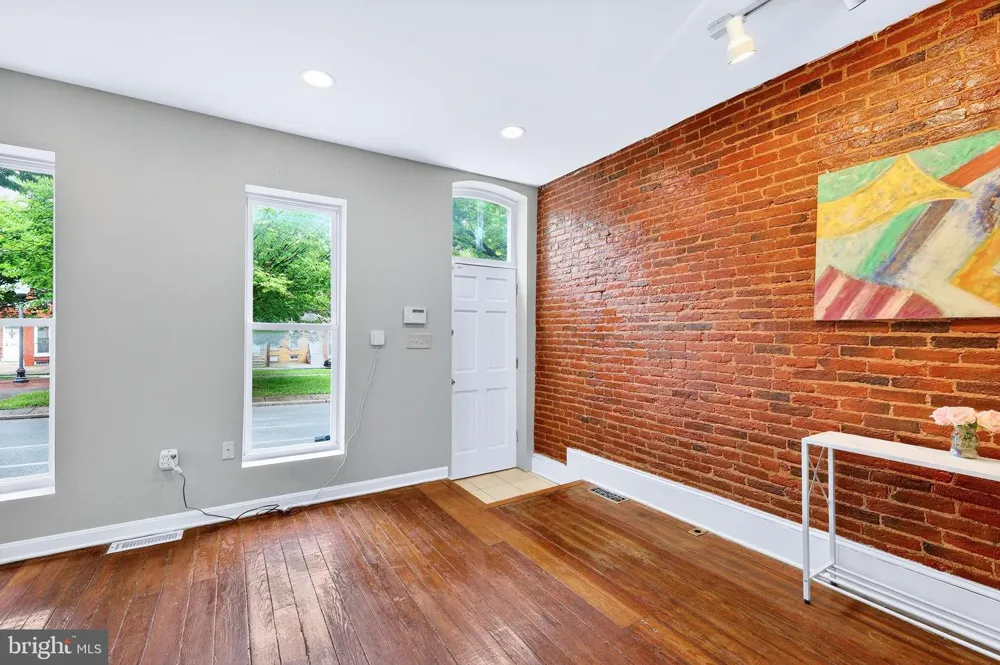 1014 BROADWAY Baltimore, MD 21205