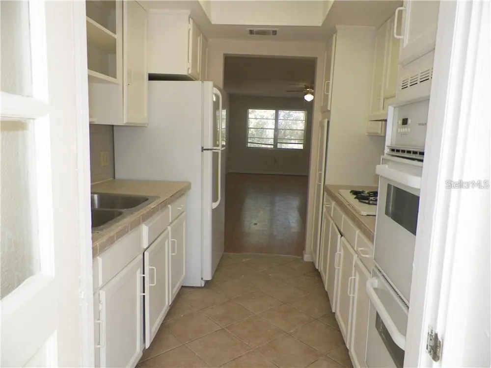 911 WASHINGTON AVENUE #304 Largo, FL 33770