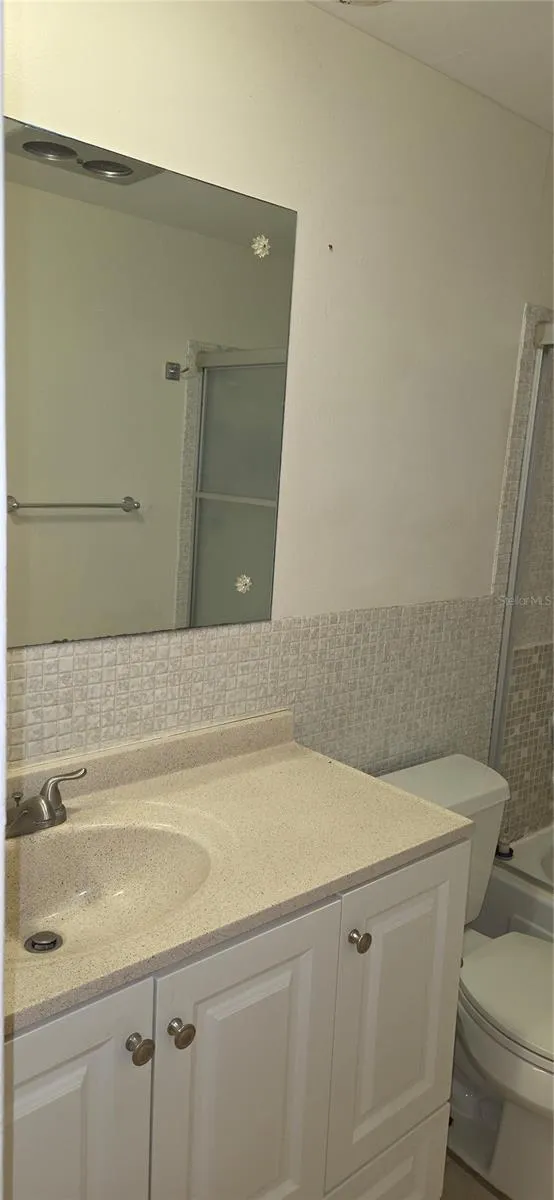 911 WASHINGTON AVENUE #304 Largo, FL 33770