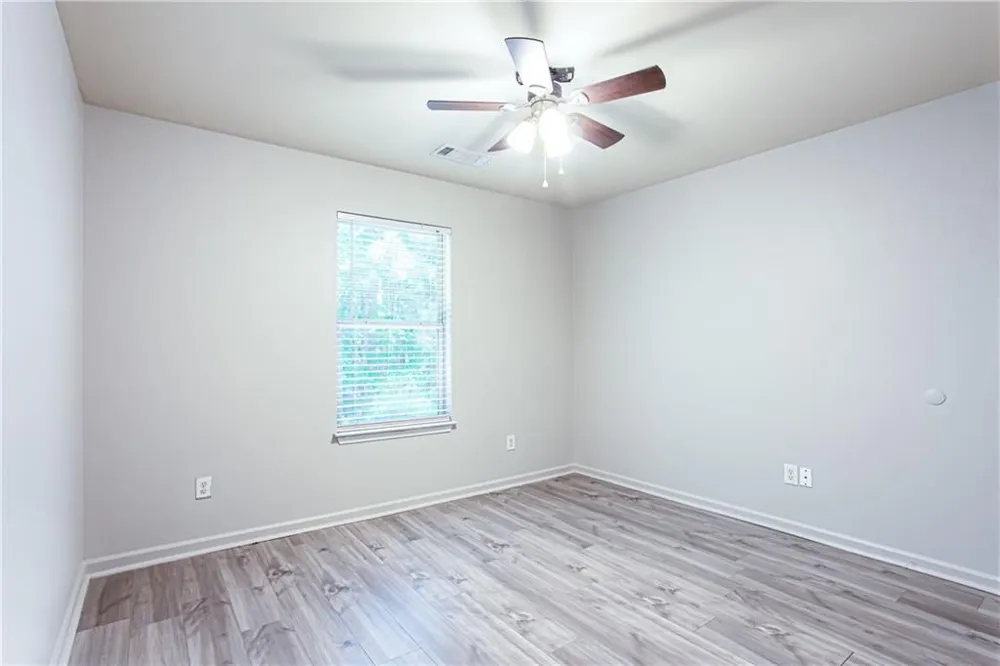 2718 Haynescrest Drive Grayson, GA 30017