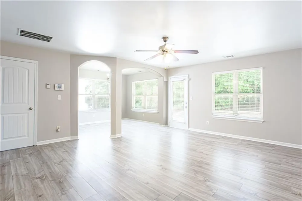 2718 Haynescrest Drive Grayson, GA 30017