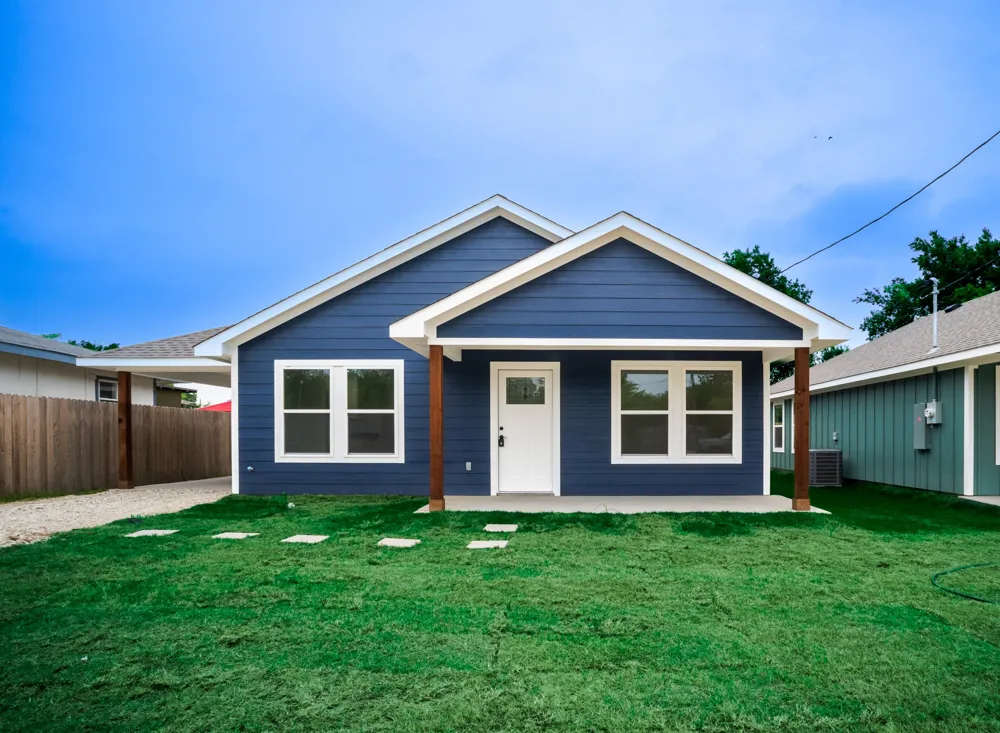 1331 Palestine Mexia, TX 76667