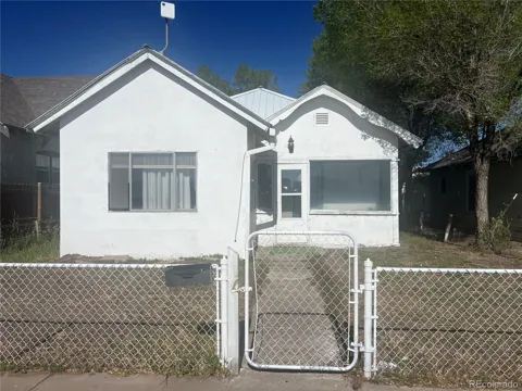 217 Ross Avenue