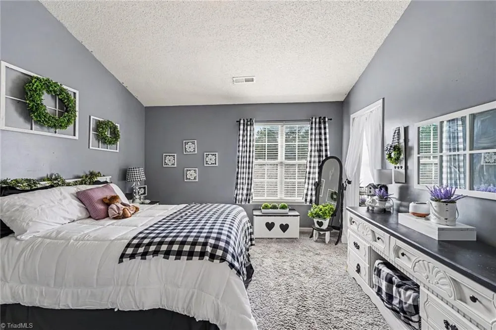 1406 Brittany Way Archdale, NC 27263