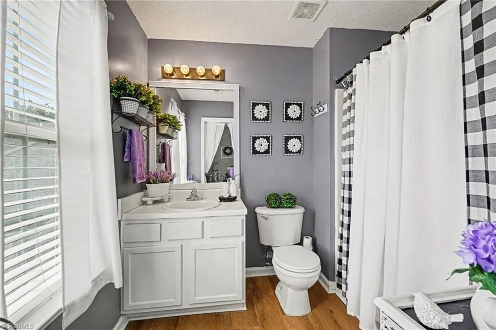 1406 Brittany Way Archdale, NC 27263