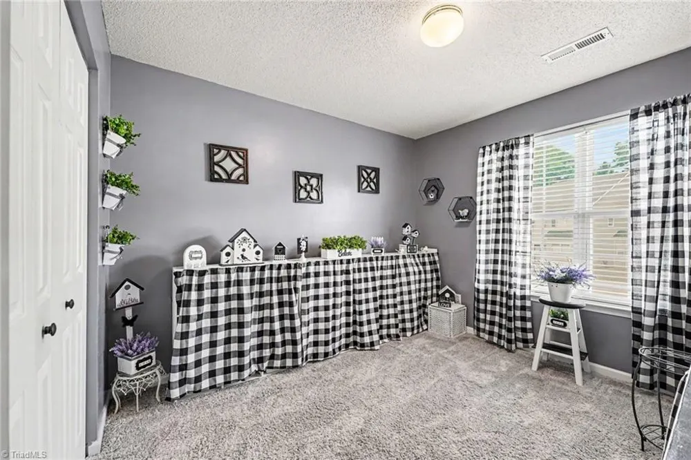 1406 Brittany Way Archdale, NC 27263