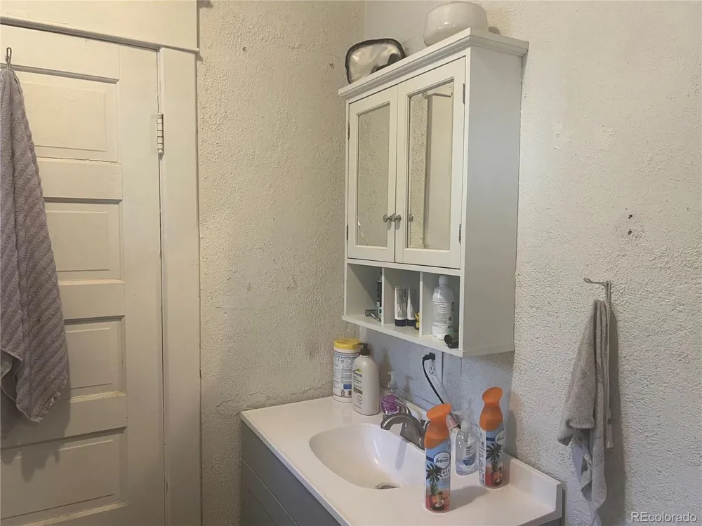 517 Ross Avenue Alamosa, CO 81101