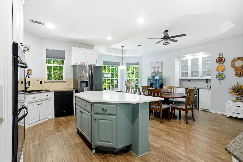 102 Manders Court Runaway Bay, TX 76426
