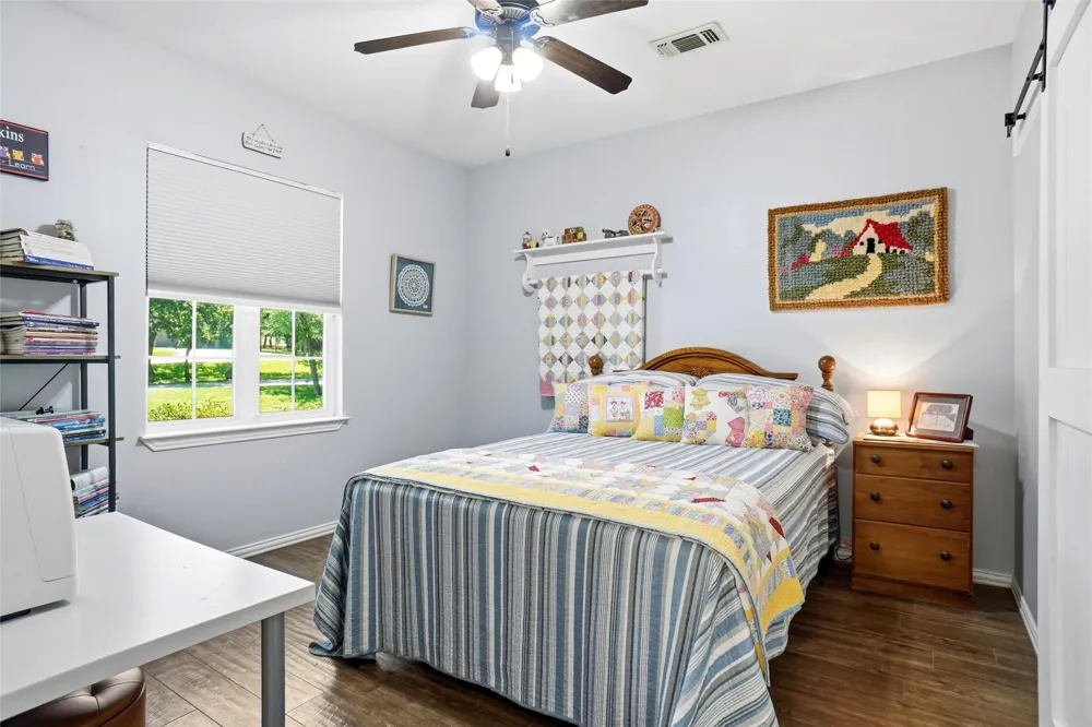 102 Manders Court Runaway Bay, TX 76426