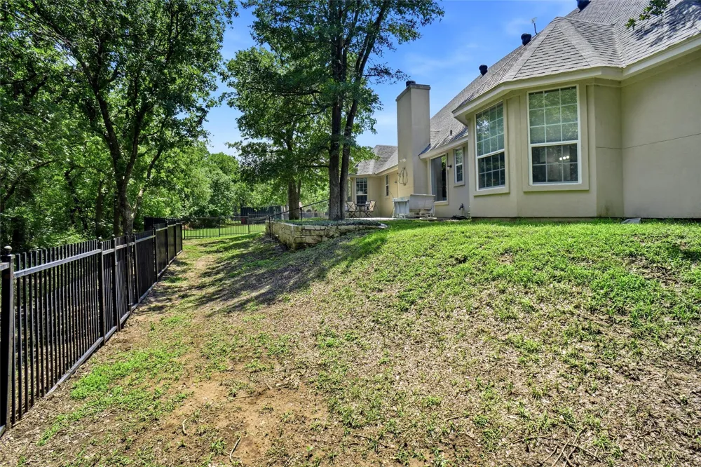 102 Manders Court Runaway Bay, TX 76426