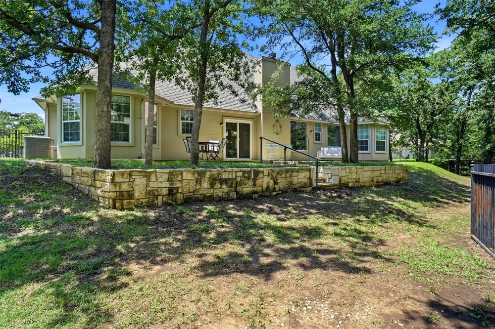 102 Manders Court Runaway Bay, TX 76426