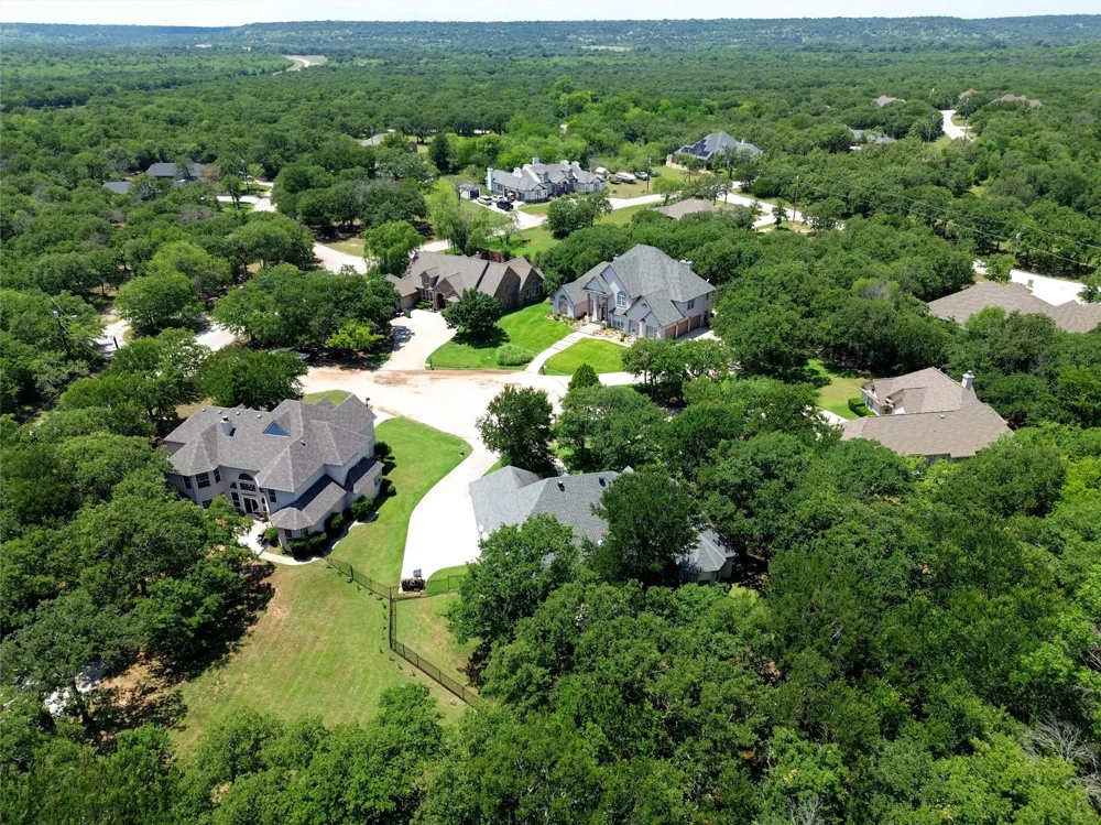102 Manders Court Runaway Bay, TX 76426