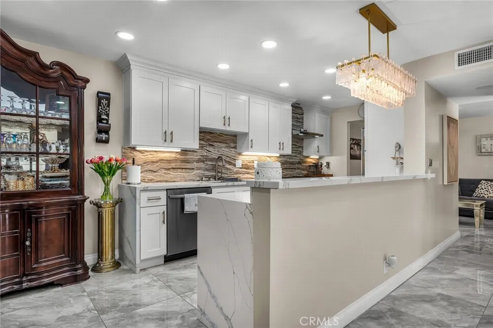 1948 Rolling Vista Drive #41 Lomita, CA 90717