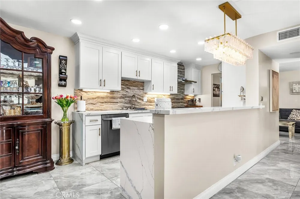 1948 Rolling Vista Drive #41 Lomita, CA 90717
