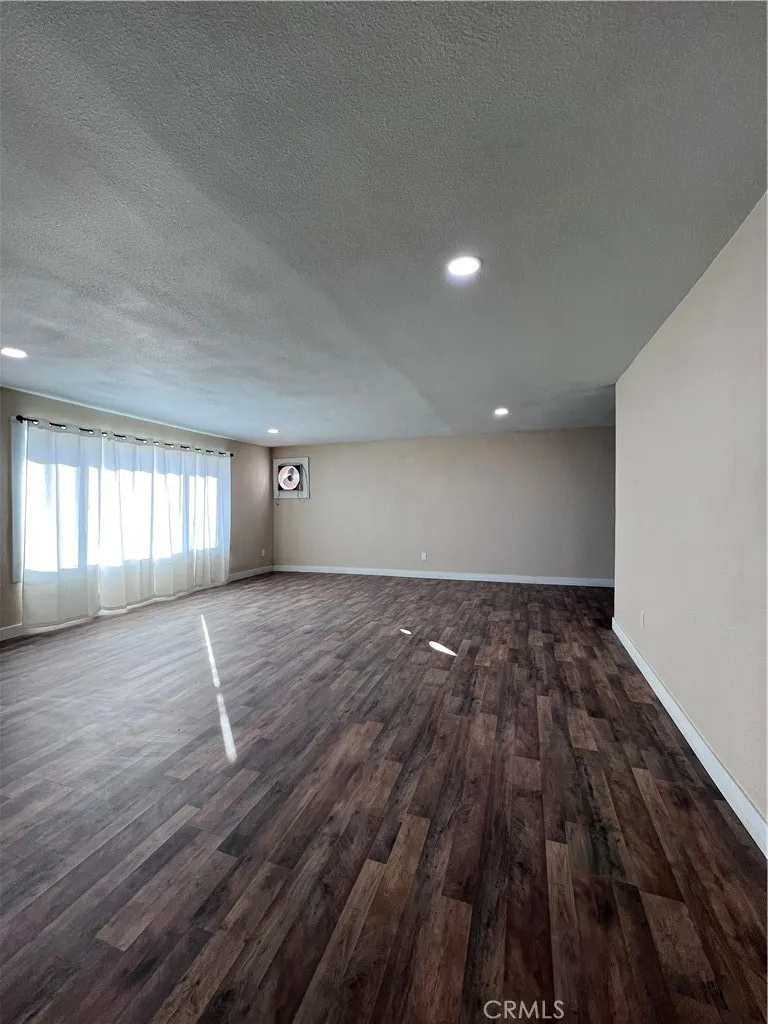 25346 Agate Barstow, CA 92311