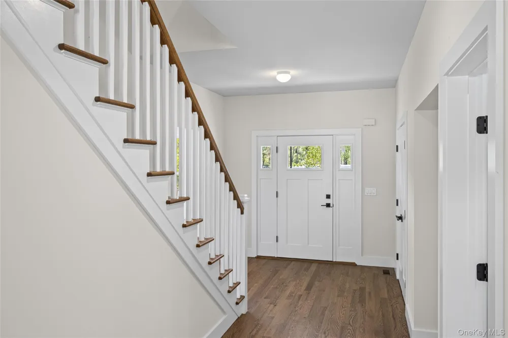 5 Jersey Avenue Miller Place, NY 11764