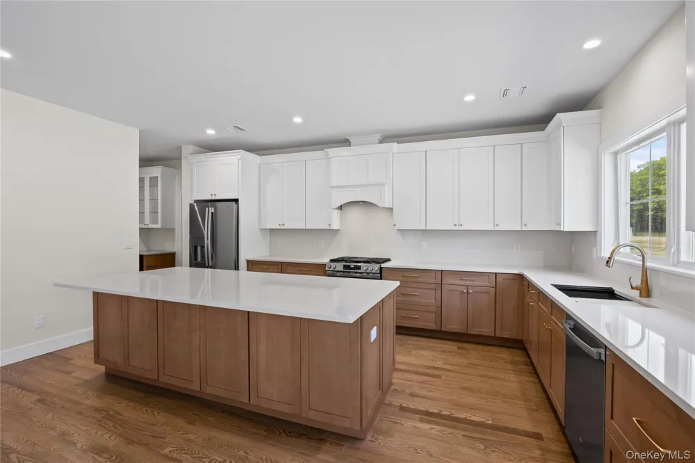 5 Jersey Avenue Miller Place, NY 11764