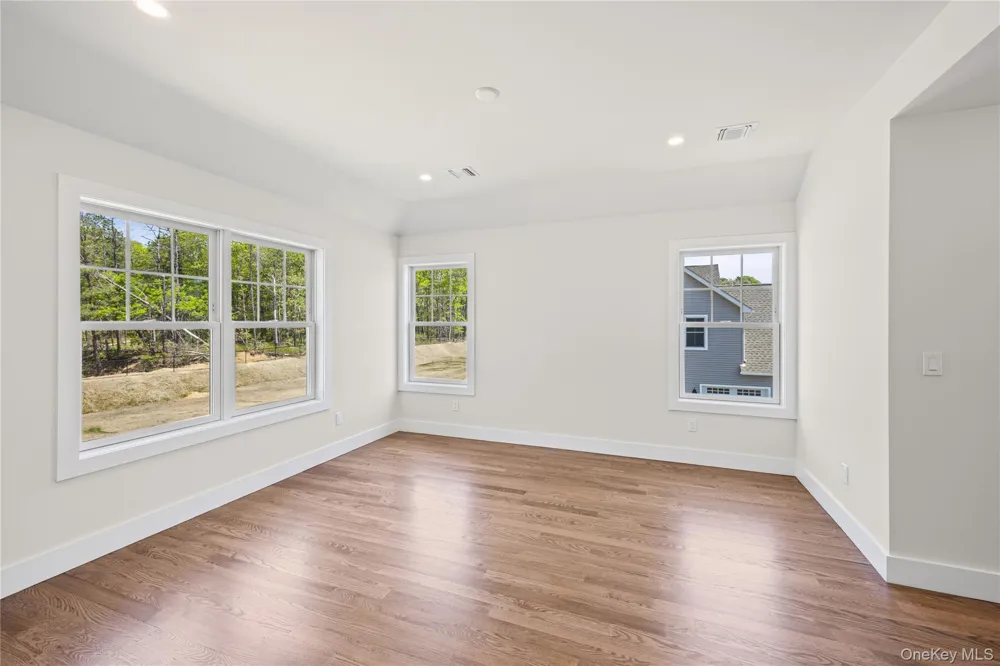 5 Jersey Avenue Miller Place, NY 11764