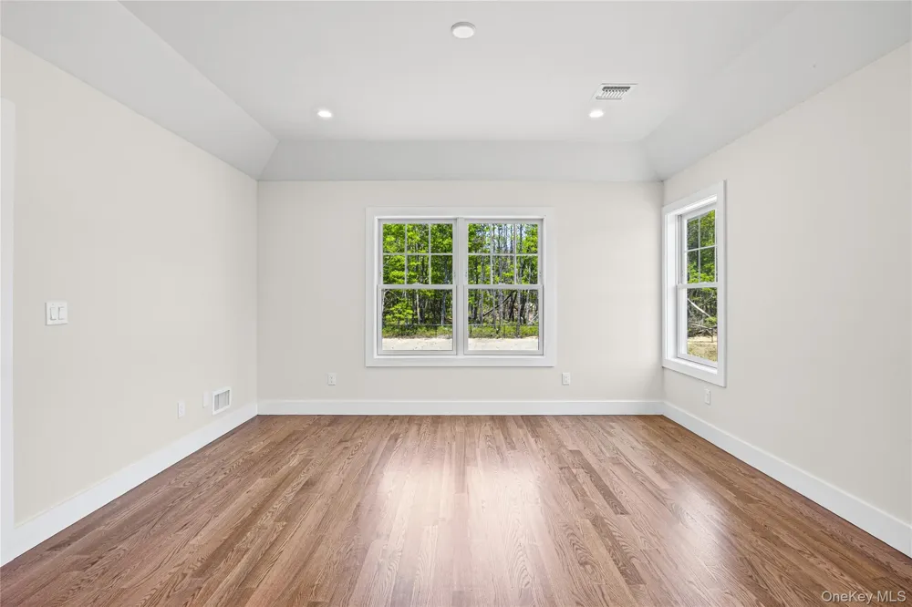5 Jersey Avenue Miller Place, NY 11764