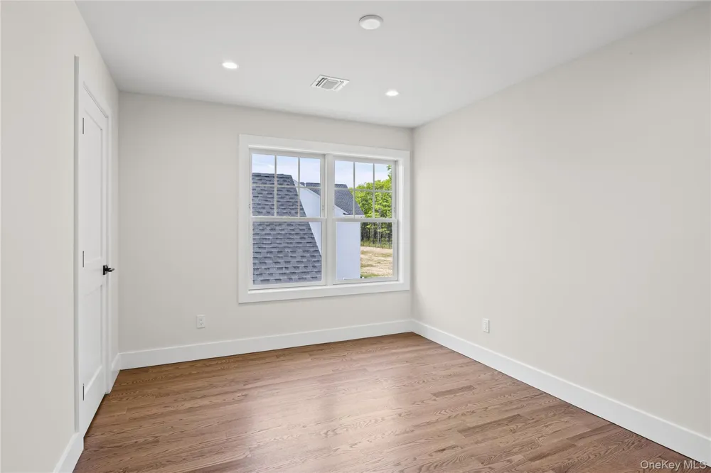 5 Jersey Avenue Miller Place, NY 11764