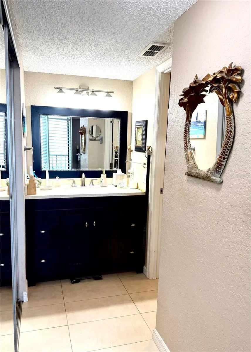 1000 COVE CAY DRIVE #4D Clearwater, FL 33760
