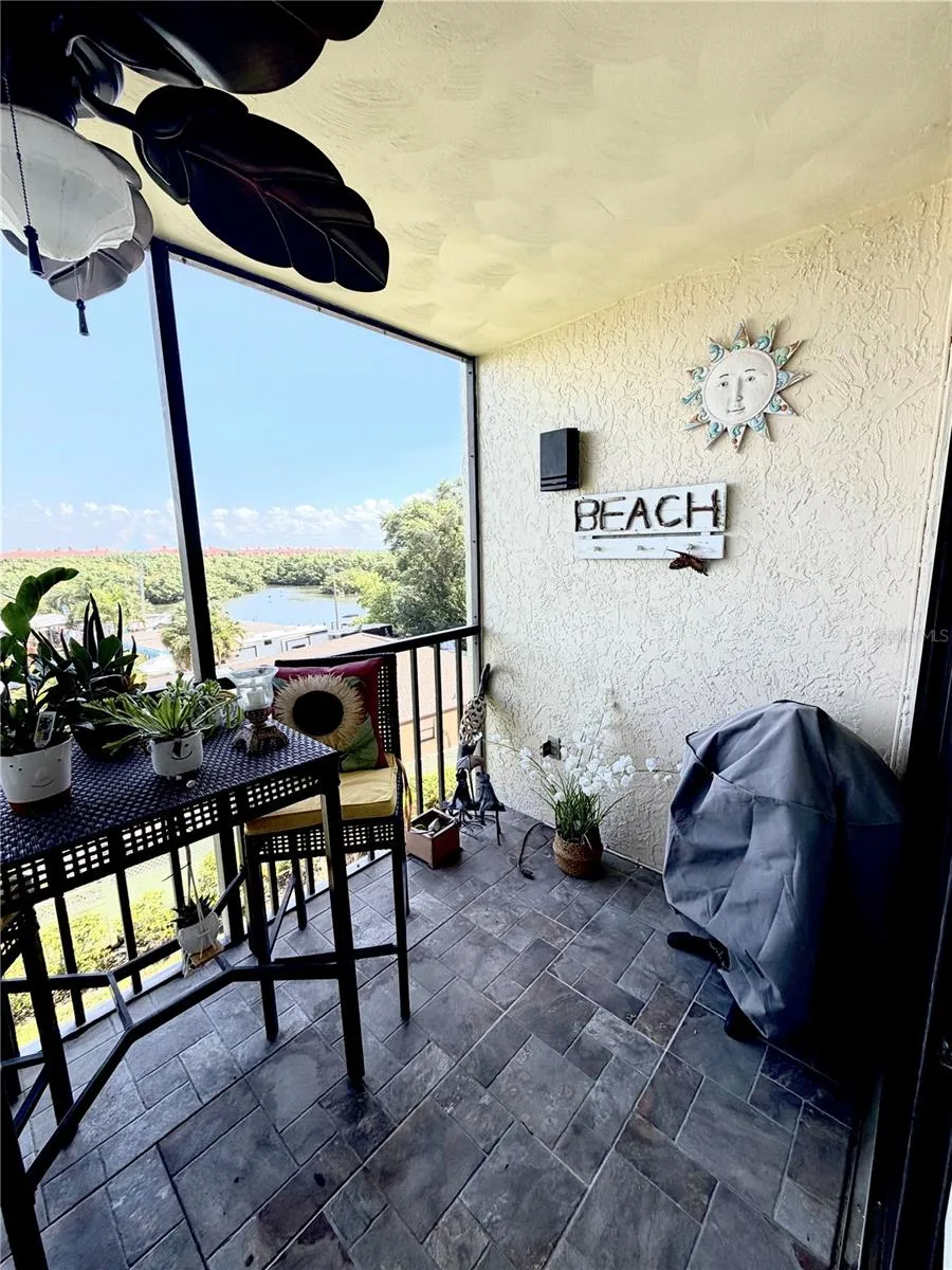 1000 COVE CAY DRIVE #4D Clearwater, FL 33760